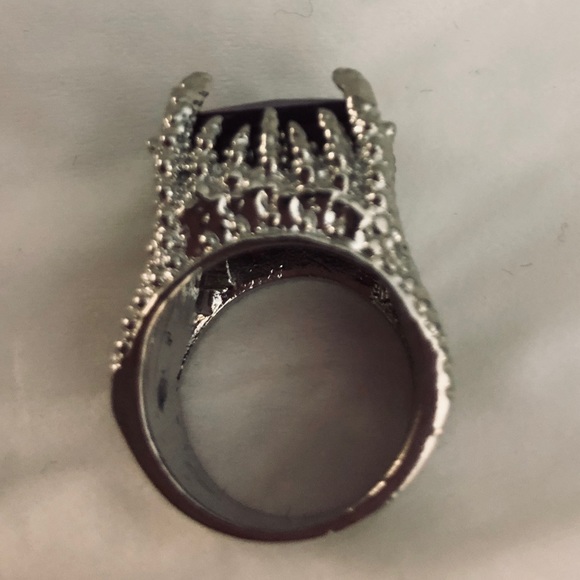 Ring - Picture 2 of 3